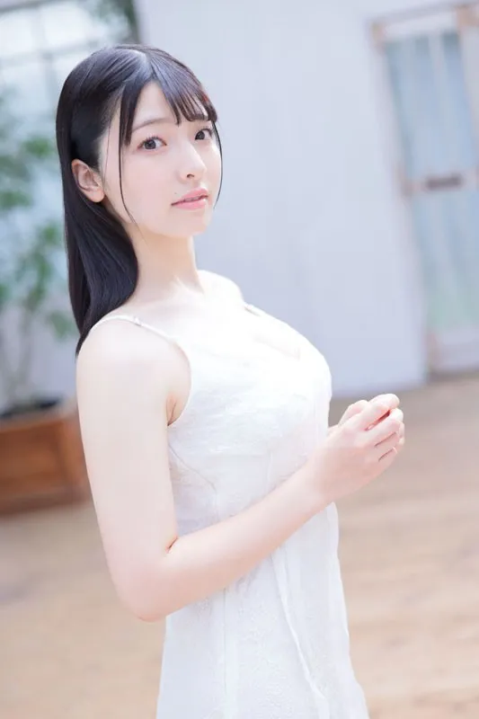 动漫番剧 玻璃花园 海报